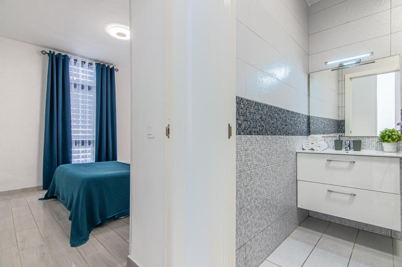 Central 2 Bedroom Apartment Playa De Las Americas Exteriör bild
