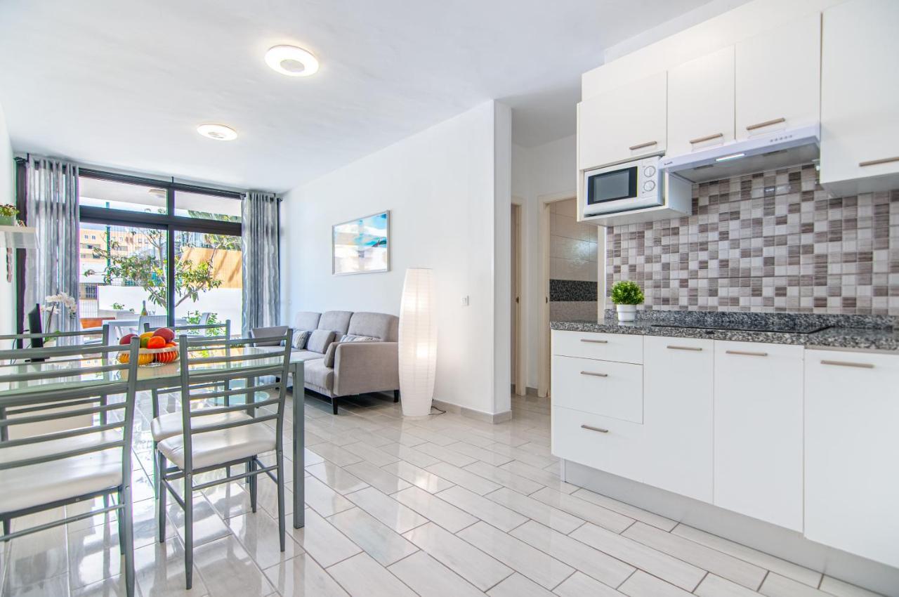Central 2 Bedroom Apartment Playa De Las Americas Exteriör bild