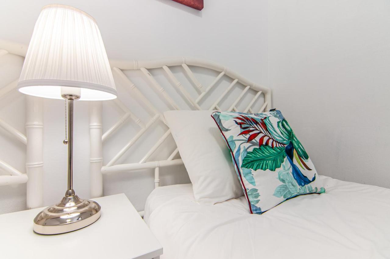 Central 2 Bedroom Apartment Playa De Las Americas Exteriör bild