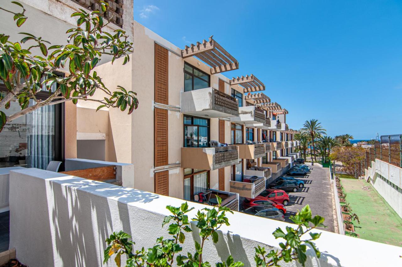 Central 2 Bedroom Apartment Playa De Las Americas Exteriör bild